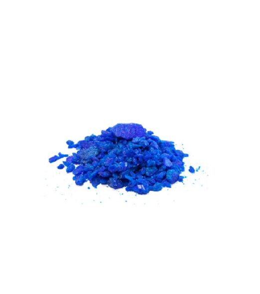 solfato di rame sotto forma di cristalli grandi blu
